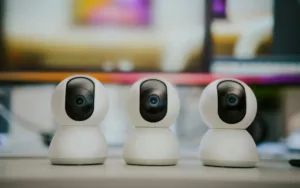 الولايات المتحدة تطلق ملصق الثقة السيبرانية لتمييز أجهزة إنترنت الأشياء (IoT) الملتزمة بالمعايير
