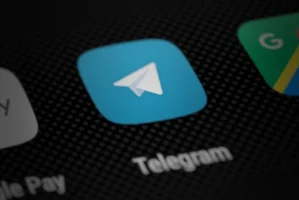 تعطيل نطاق t.me الخاص بـ Telegram من نظام أسماء النطاقات العالمي دون أي تفسير