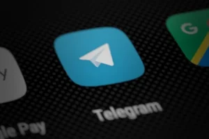 تعطيل نطاق t.me الخاص بـ Telegram من نظام أسماء النطاقات العالمي دون أي تفسير