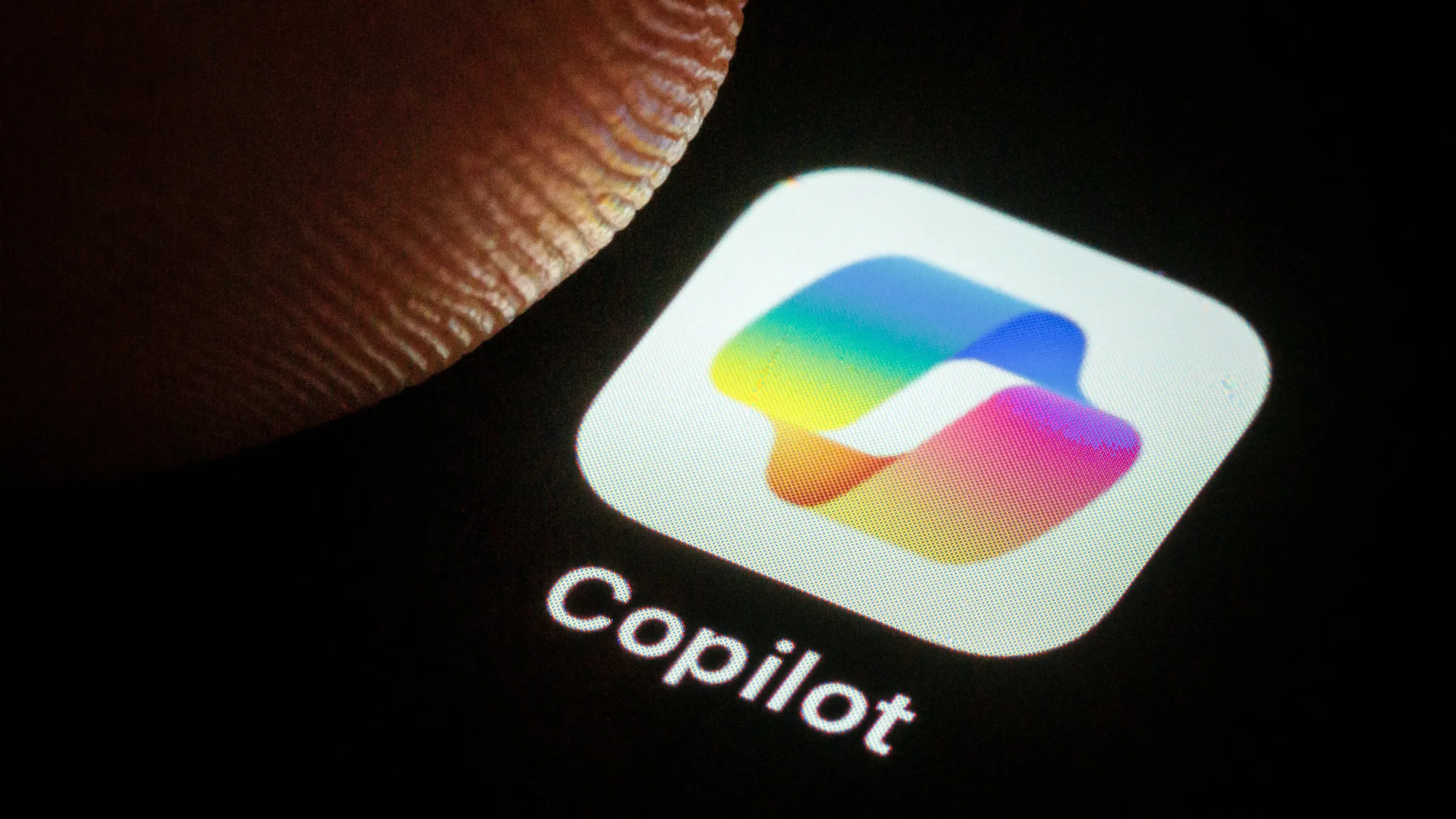 اختراق صامت عبر Copilot Studio: تقنية تصيد جديدة تستغل الذكاء الاصطناعي لسرقة حسابات Microsoft