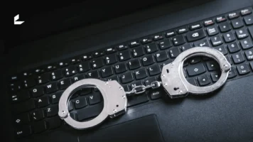 القضاء الأميركي يدين شقيقين بحذف 96 قاعدة بيانات حكومية