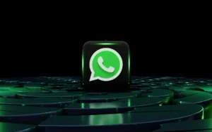 حزمة مزيفة تسرق بيانات حسابات WhatsApp وتربط جهاز المهاجم بالمستخدم