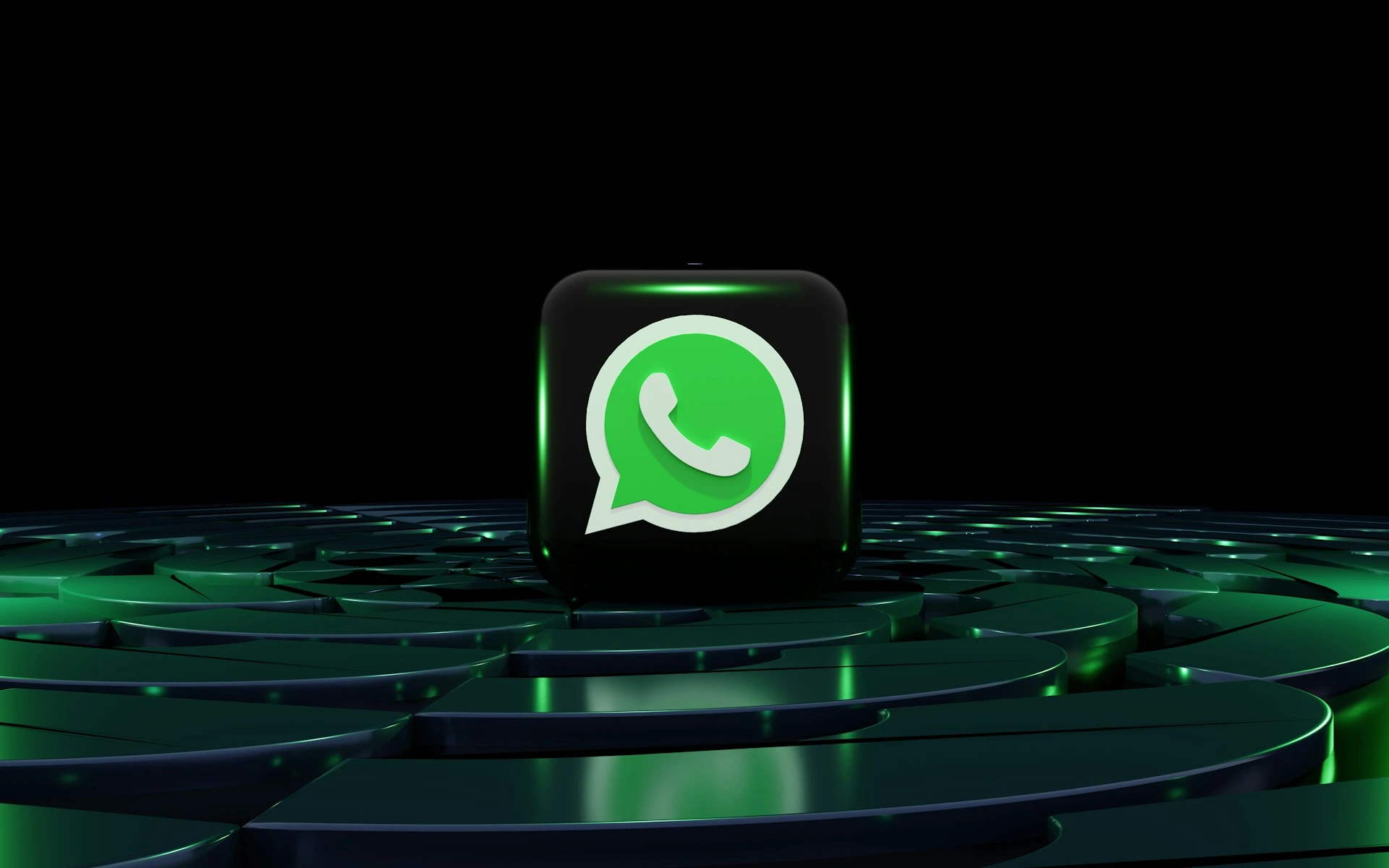 حزمة مزيفة تسرق بيانات حسابات WhatsApp وتربط جهاز المهاجم بالمستخدم