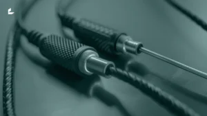 تقنية تنصت تحول كابلات الألياف الضوئية إلى أدوات لالتقاط الصوت واستعادة المحادثات