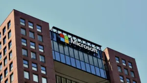 ثغرة حرجة في Microsoft Entra ID سمحت بالاستيلاء الكامل على مستأجري الشركات