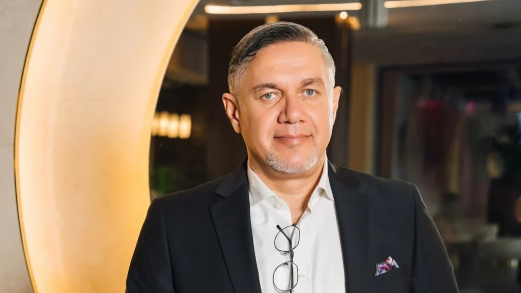 مازن عدنان الدوه جي، النائب الأول للرئيس والمدير العام لمنطقة الهند والشرق الأوسط وتركيا وأفريقيا في Exabeam